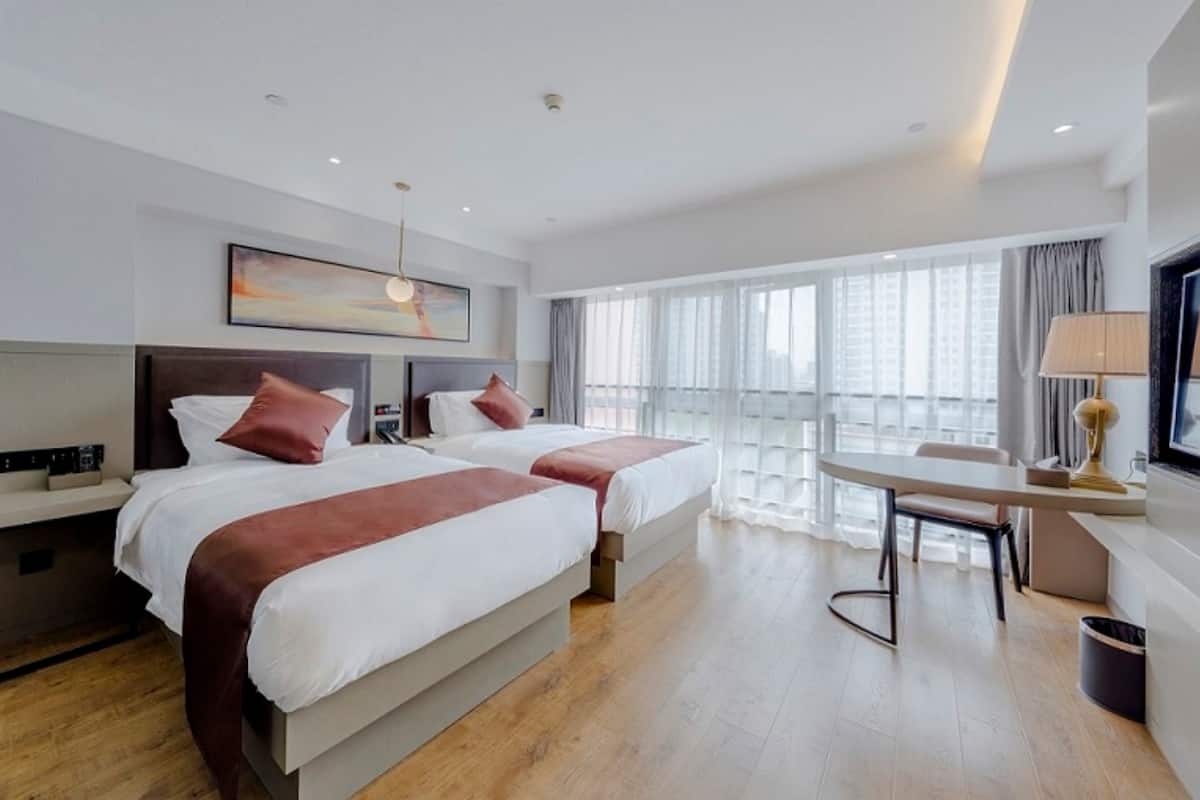 Business Twin Room | Blackout drapes, free WiFi