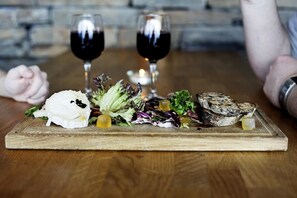 Dining - Røldalsterrassen (Ullensvang)