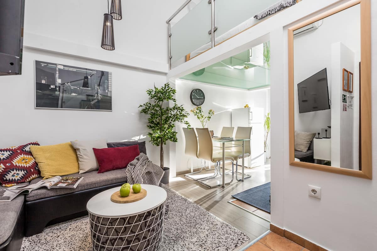 Studio, balcon, vue mer | Salle de séjour