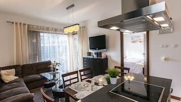 Baltic Park Plaza 28 Apartment 7.0.2. | Living room | Flat-screen TV