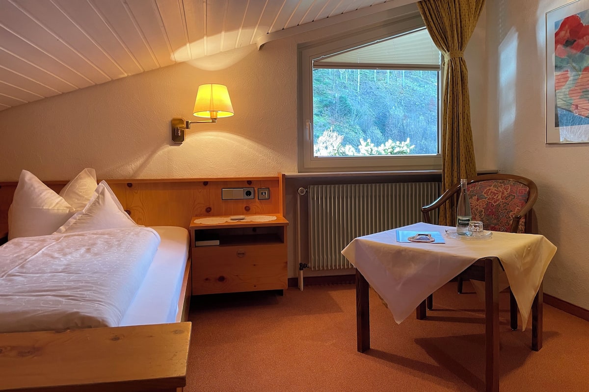 1 bedroom, in-room safe, desk, blackout drapes