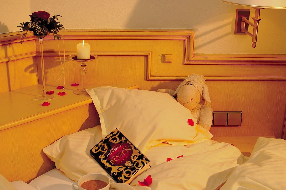 Comfort Double Room | 1 bedroom, in-room safe, desk, blackout drapes