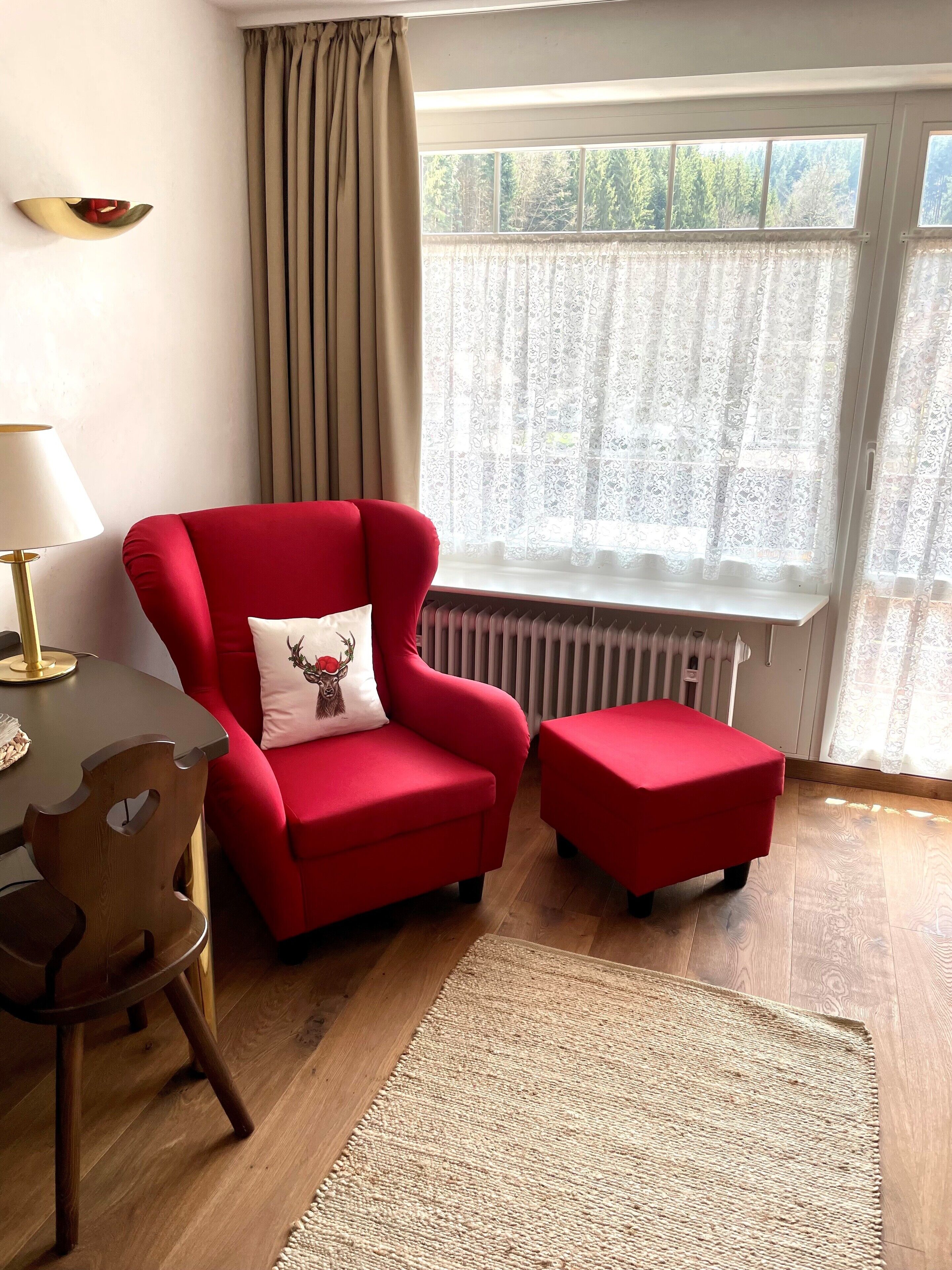 Deluxe-Einzelzimmer, Balkon | 1 Schlafzimmer, Zimmersafe, Schreibtisch, Verdunkelungsvorhänge