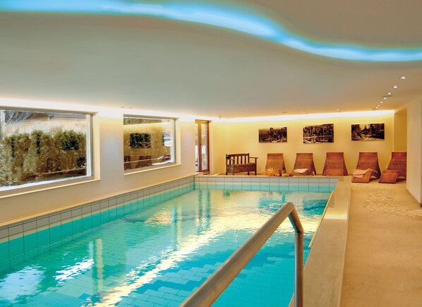 Indoor pool - Hotel Klumpp (Baiersbronn)