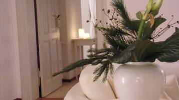 Deluxe Apartment, Garden View | Living area | Flat-screen TV