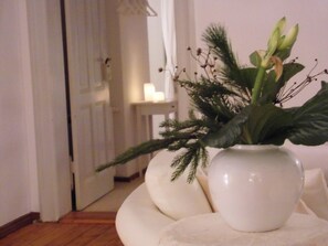 Deluxe Apartment, Garden View | Living area | Flat-screen TV