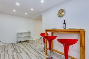 Huoneisto, pohjakerroksessa (Small, sweet & cosy 1) | Ruokailu omassa huoneessa