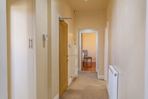 公寓, 多张床 | 2 多间卧室、隔音、熨斗/熨衣板、免费 WiFi