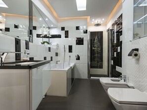Bryza 9 Apartament 14 | ห้องน้ำ | ไดร์เป่าผม, ผ้าเช็ดตัว, กระดาษชำระ