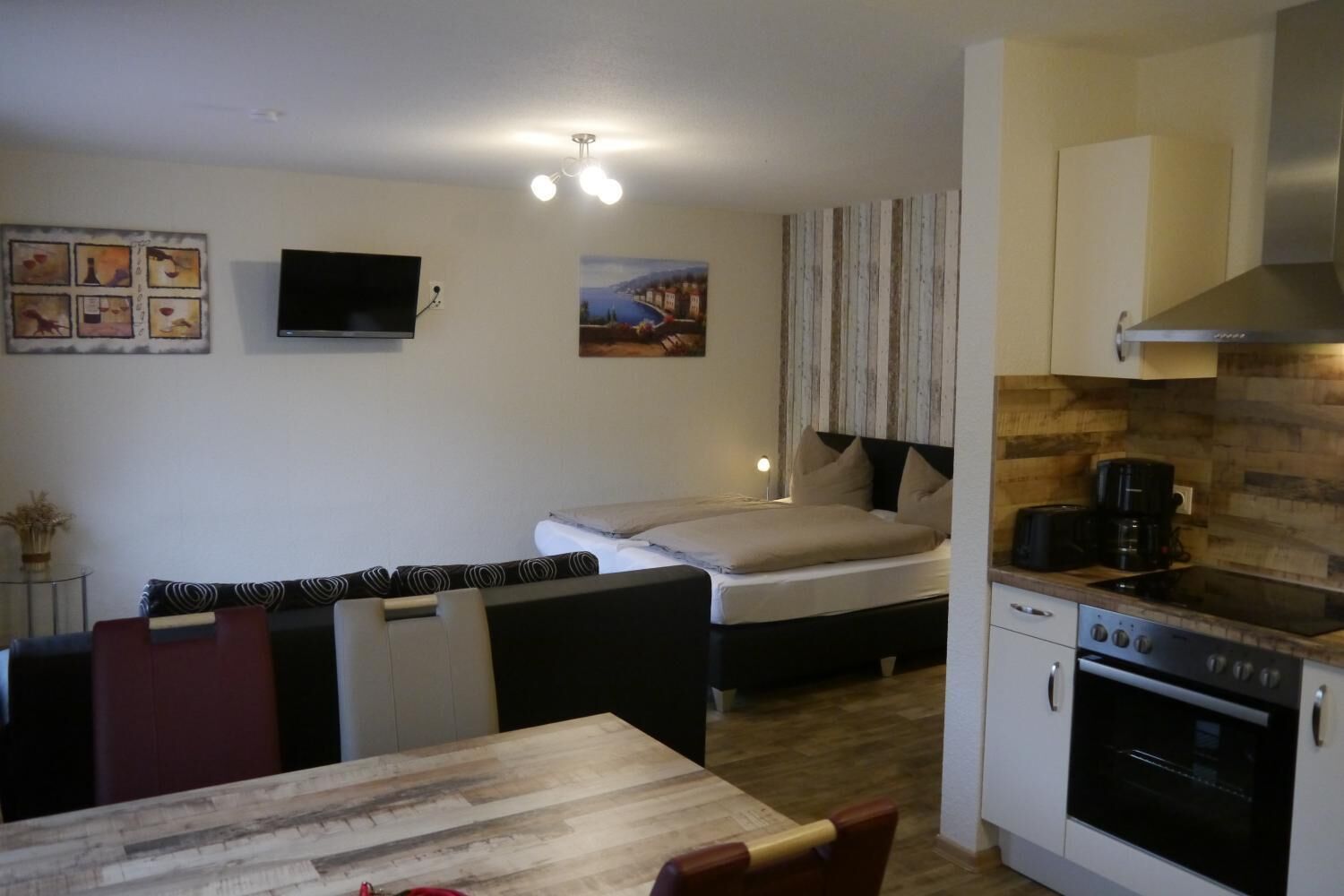 Minibar, blackout curtains, free WiFi, bed sheets