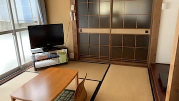 Japanese Style Room | 1 bedroom, desk, laptop workspace, blackout drapes