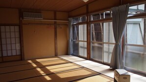 Desk, laptop workspace, blackout curtains, free WiFi - Shukubo Kanbayashi Katsukane (Tsuruoka)
