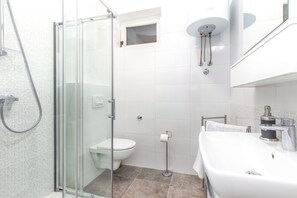 Bathroom - Apartment Stay IN (Rijeka)