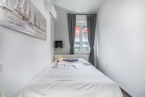 City Apartment, 2 Bedrooms | 2 bedrooms, blackout drapes, soundproofing, free WiFi - Apartment Stay IN (Rijeka)