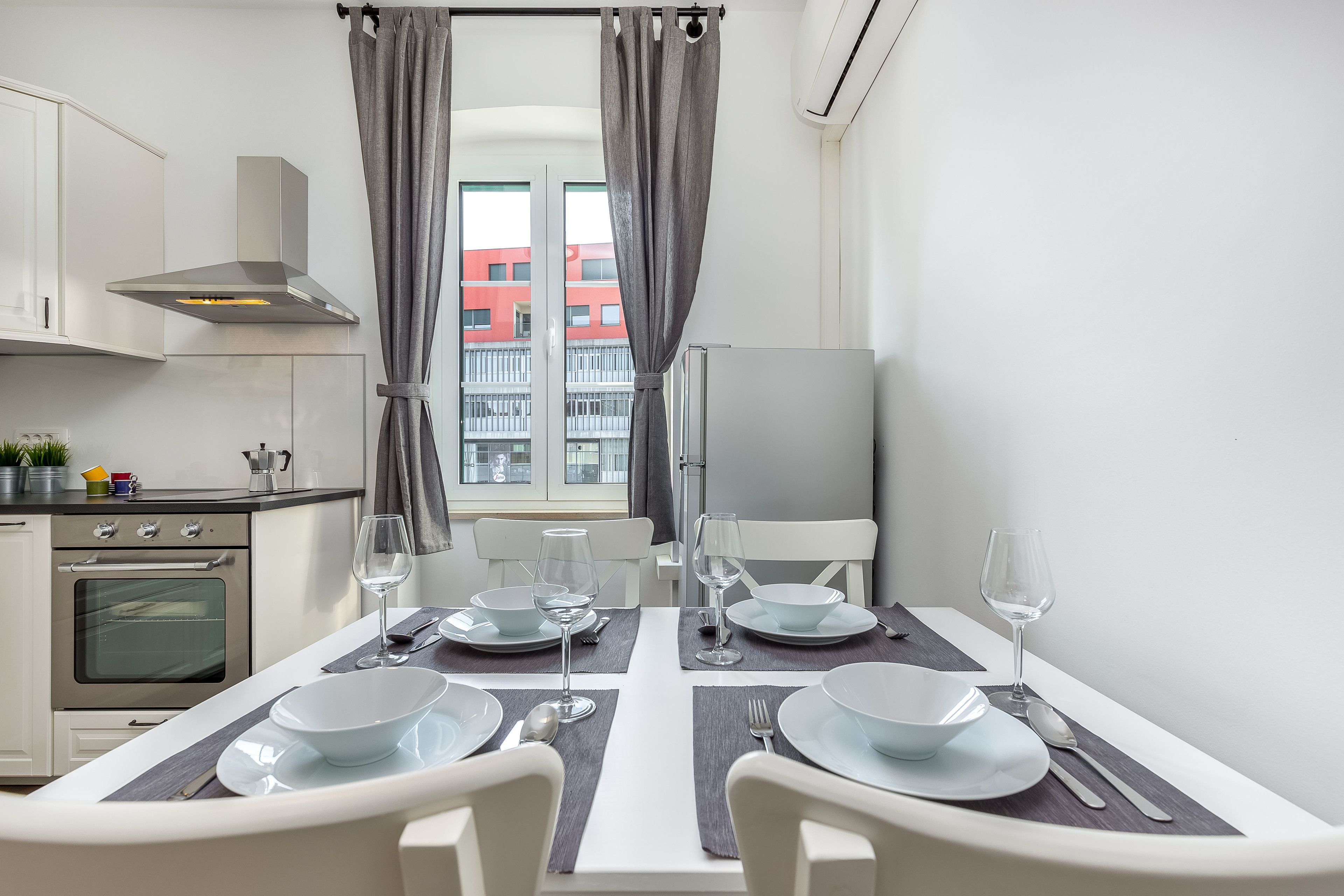 City Apartment, 2 Bedrooms | In-room dining