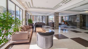 Lobby sitting area - Amiranis Parki (Borjomi)