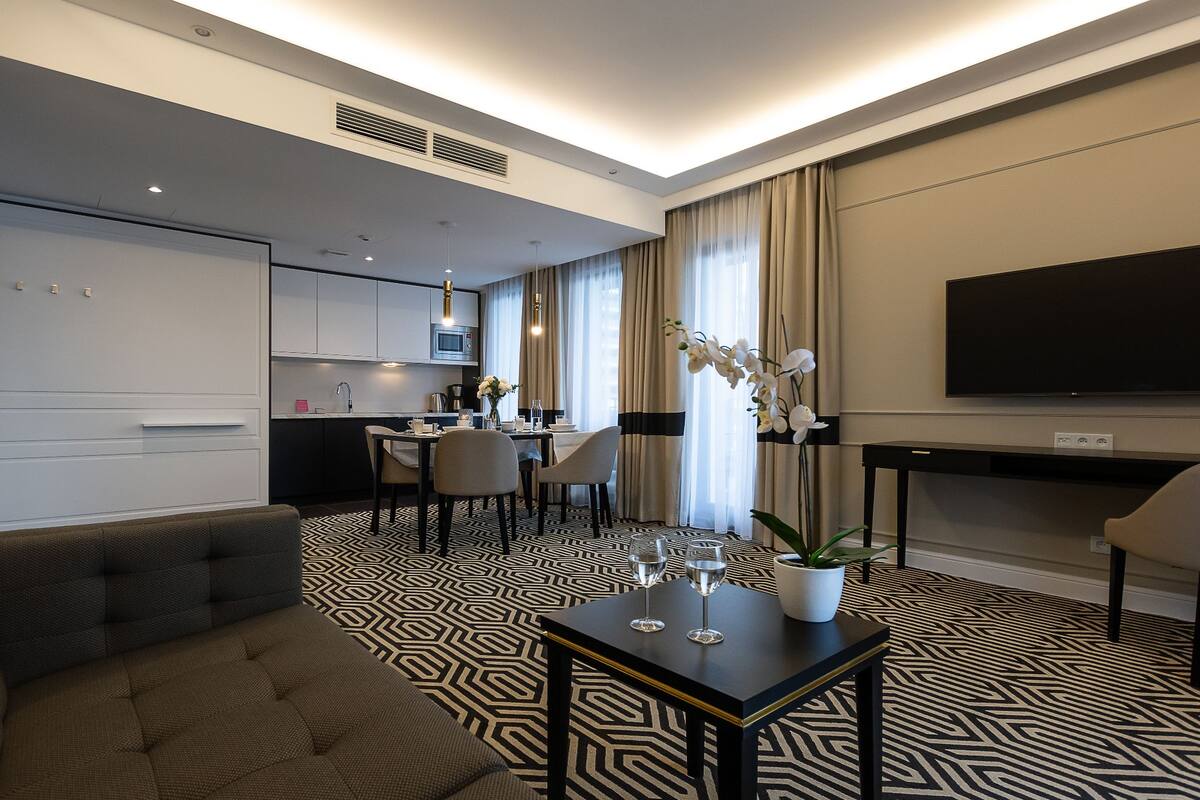 Baltic Park Fort Apartament F.202 | 熨斗/熨衣板、免費無線上網、床單