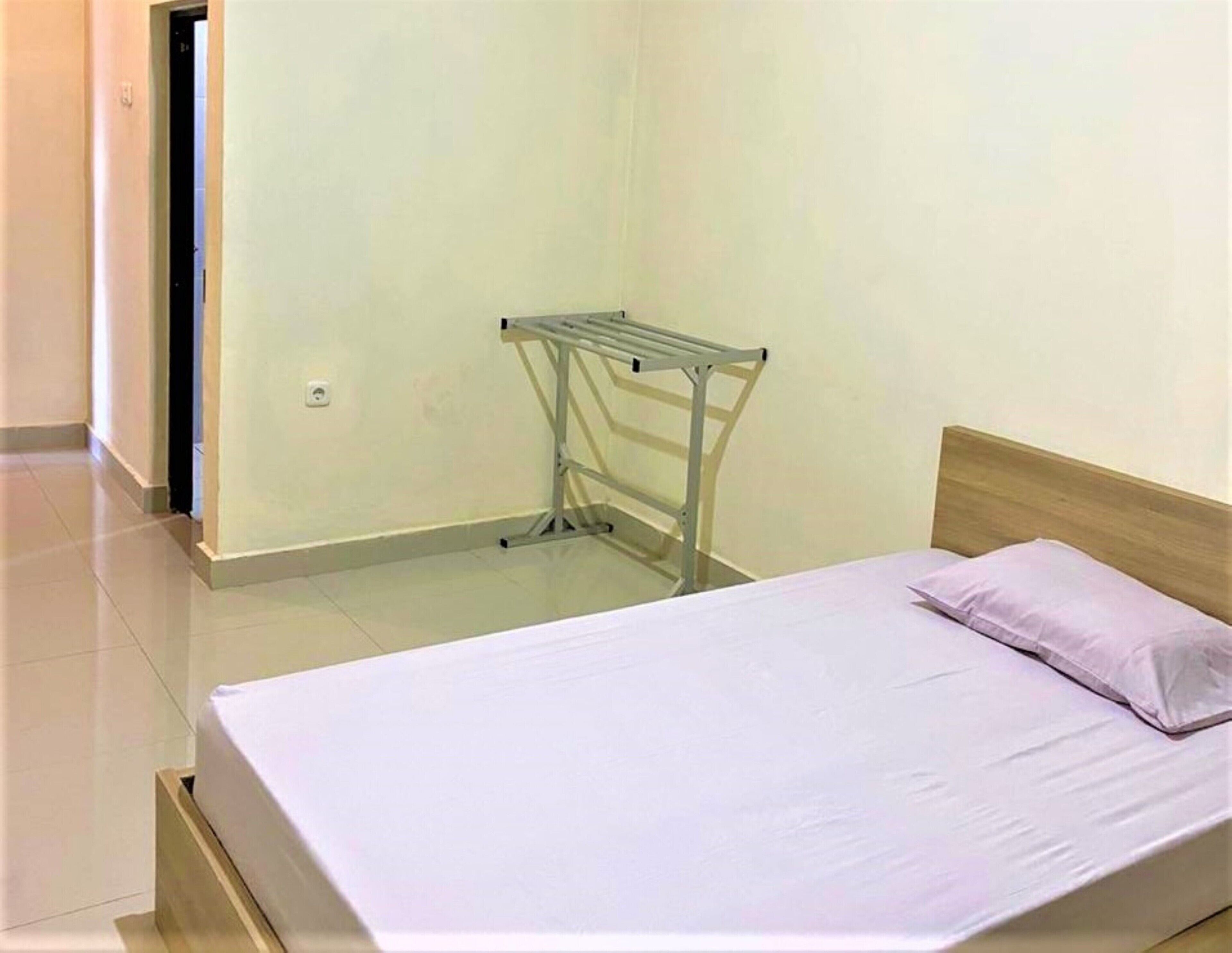 deluxe double room | desk, blackout curtains, free wifi, bed sheets