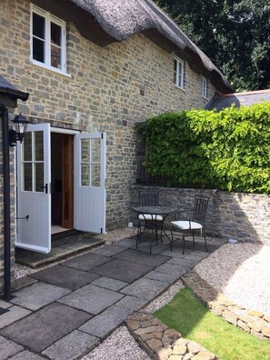 House | Exterior - Thatched Cottage, West Dorset (Dorchester)
