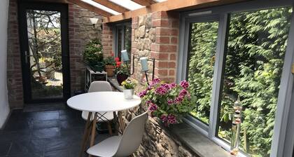 Immaculate 1-bed Apartment Cornwall With hot tub