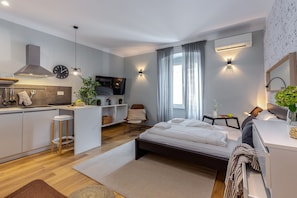Deluxe Studio (Adria Square 4) | Living area