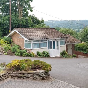 Apartment, 1 King Bed | Exterior - Chadwich Heights (Bromsgrove)