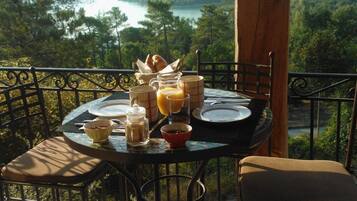 Desayuno continental incluido todos los días