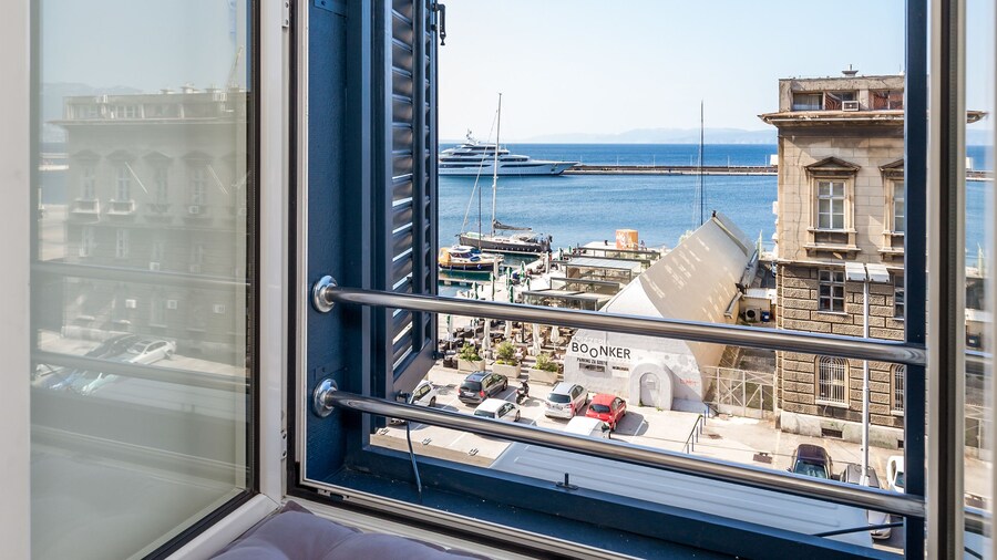 Luxury Apartment Karolina Riva