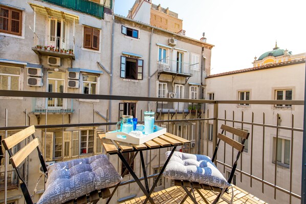 Apartment, 3 Bedrooms, Sea View | Balkoni