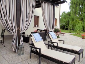 Vila, várias camas | Terraço/pátio