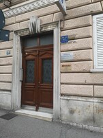 Entrada al alojamiento