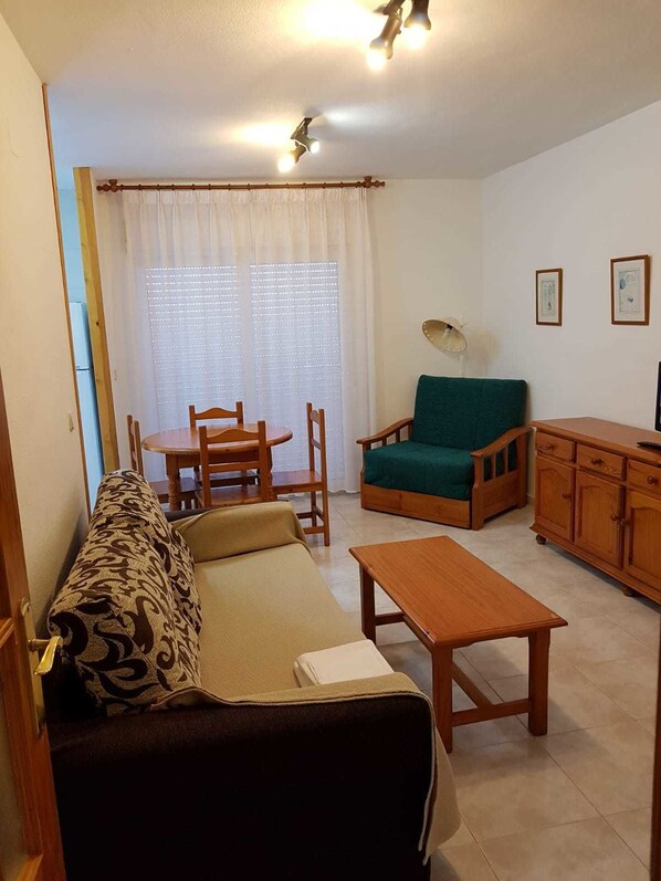 Apartment, 1 Bedroom | Living area