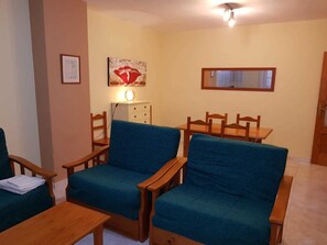 Apartment, 1 Bedroom | Living area