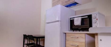 Căn hộ | Bếp riêng | Tủ lạnh, lò nướng, bếp nấu, ấm điện