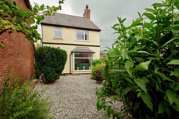 House | Exterior