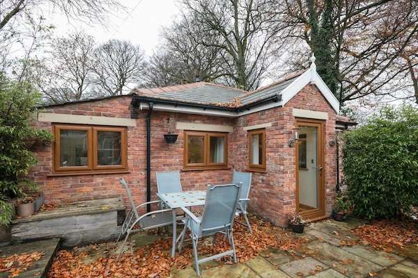 Cabin | Front of property