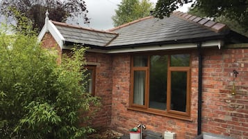 Cabin | Exterior