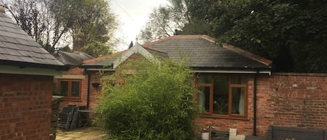 เคบิน | ด้านหน้าที่พัก