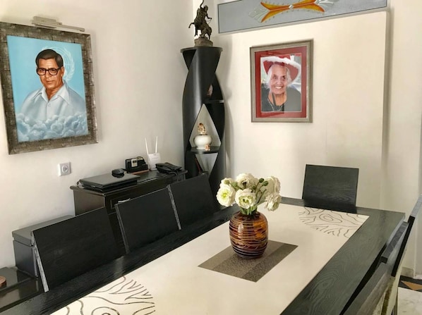 Apartment | Dining
