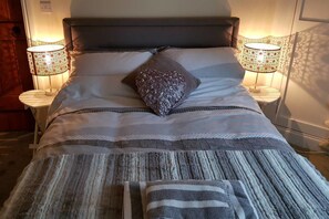 1 bedroom, iron/ironing board, free WiFi, bed sheets - 17th Century Watermill (Evesham)