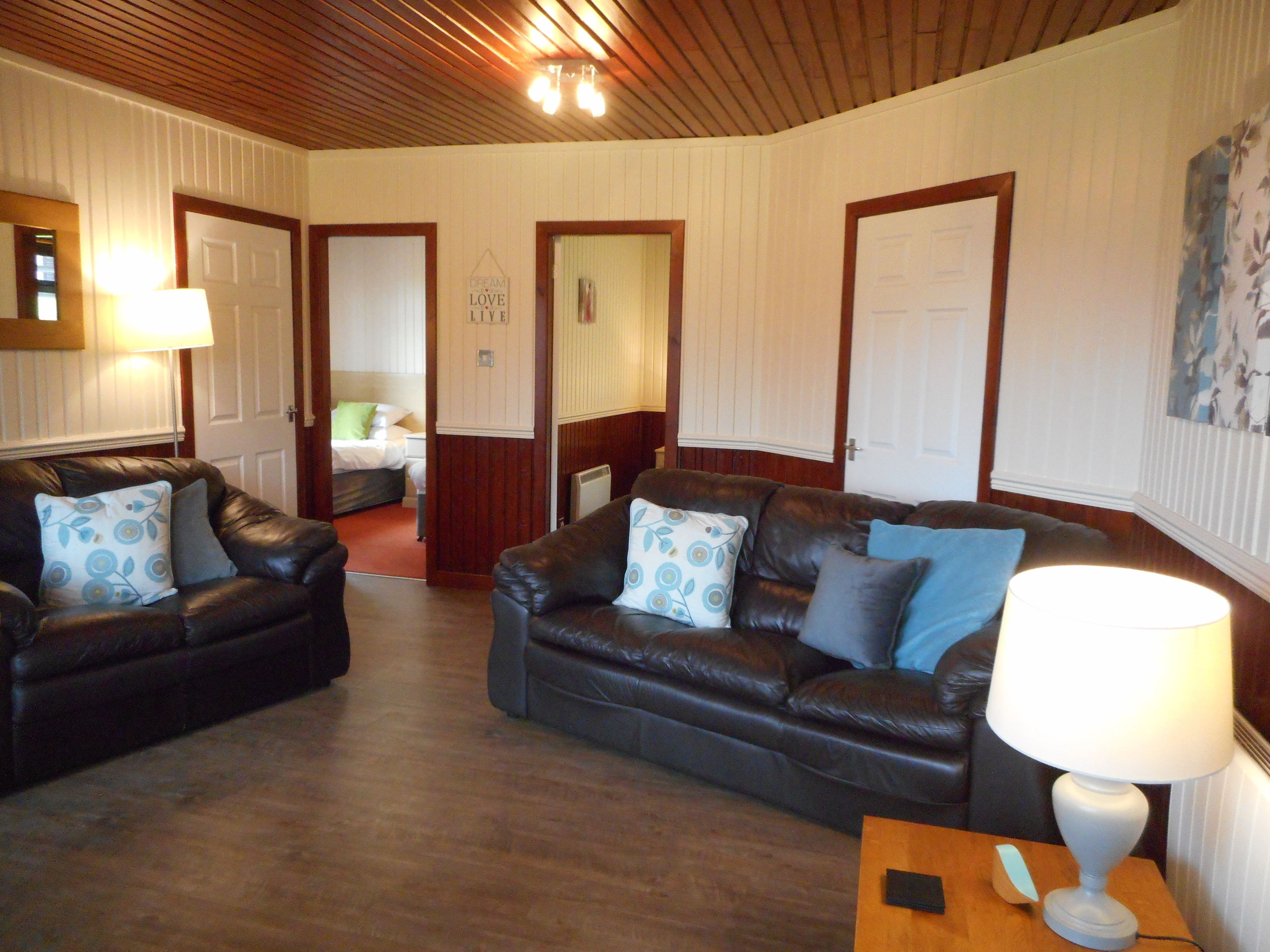 Cabin, Berbilang Katil | Ruang tamu | 30 inci televisyen dengan digital, pemain DVD 