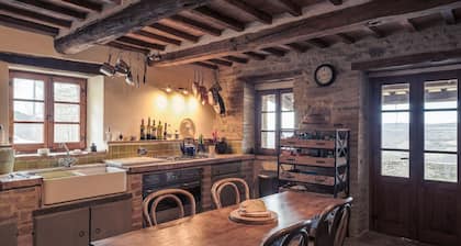 Umbrian Villa Retreat in Pietralunga With a Pool