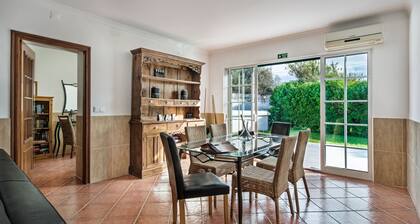 Rustic Villa With Pool Near Olhao