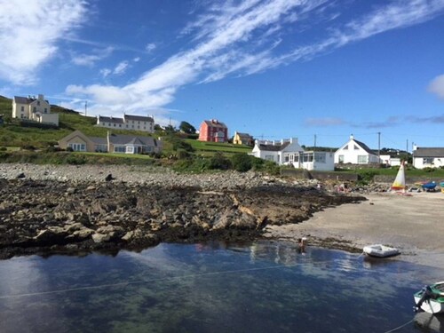 Stunning Cottage on the Beach Portnoo, Narin