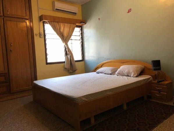 ハウス | 3 室のベッドルーム、アイロン / アイロン台、WiFi (無料)、ベッドシーツ