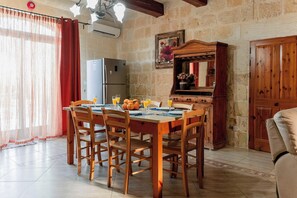 Villa | Restauración
