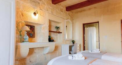 Villa Savona Sleeps 7 With Private Pool