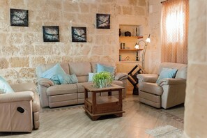 Villa | Interior - Villa Savona 3 Bedroom Villa With Private Pool (Xaghra)