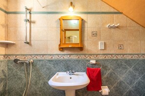 Villa | Bathroom