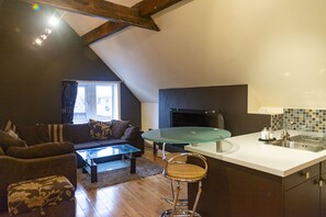 Apartment | Living room | 30-inch TV with digital channels, fireplace - Luxury Apt No. 2 - One Bed Apartment (Manchester)